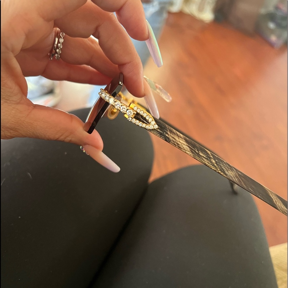 Pair of diamond Hutch shades